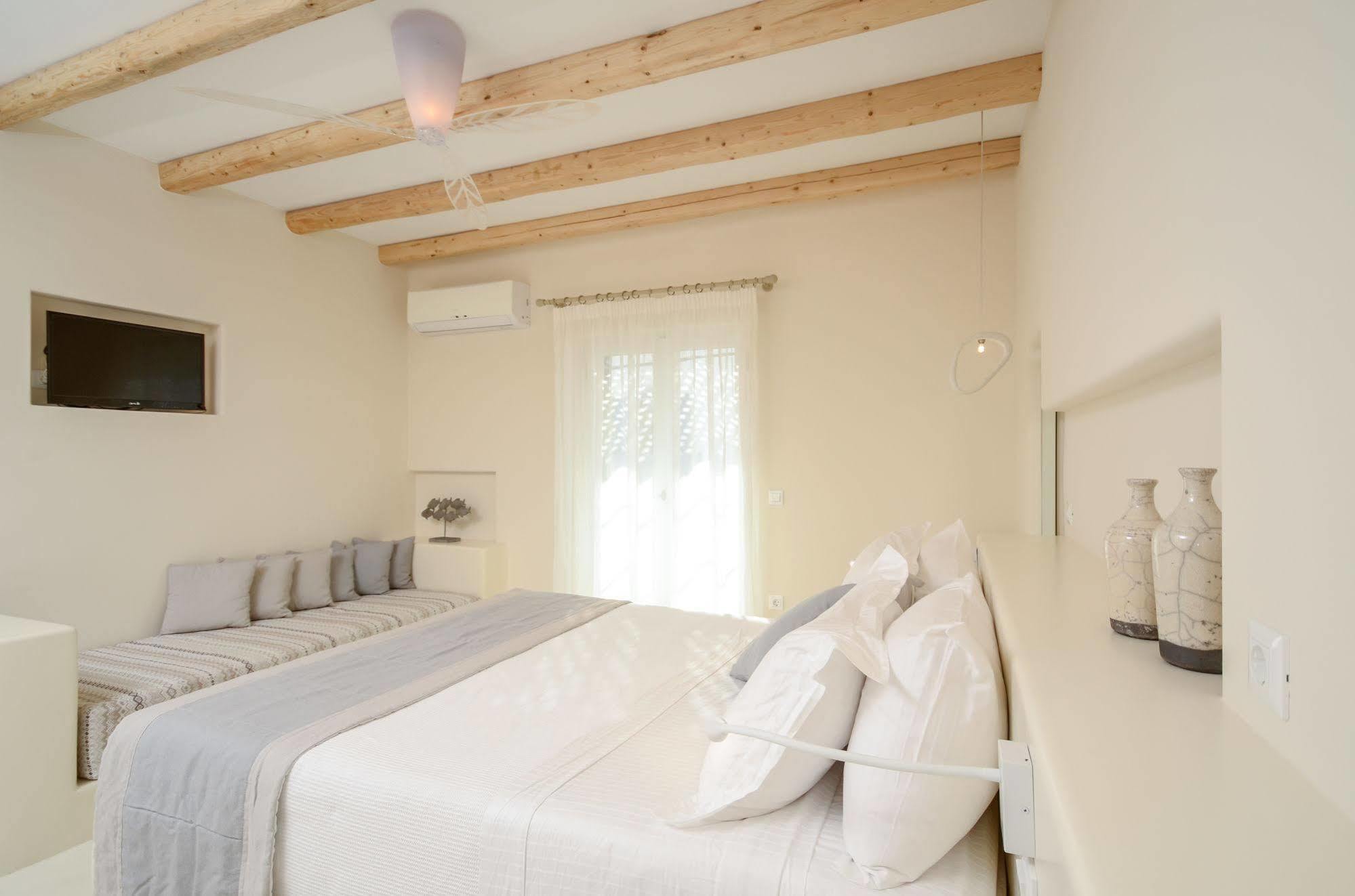 Antony Suites And Residences (Adults Only) Naxos City エクステリア 写真