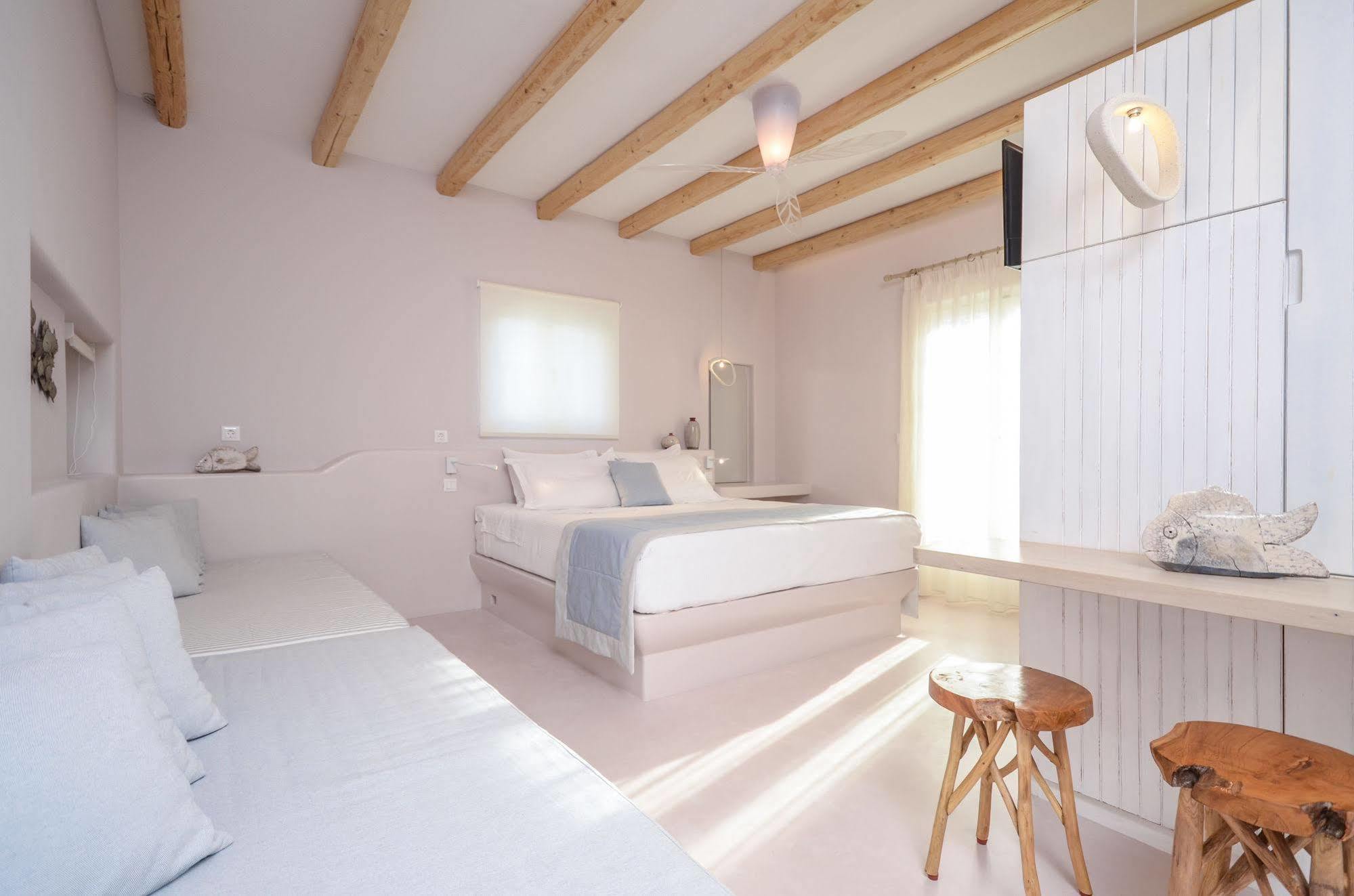 Antony Suites And Residences (Adults Only) Naxos City エクステリア 写真