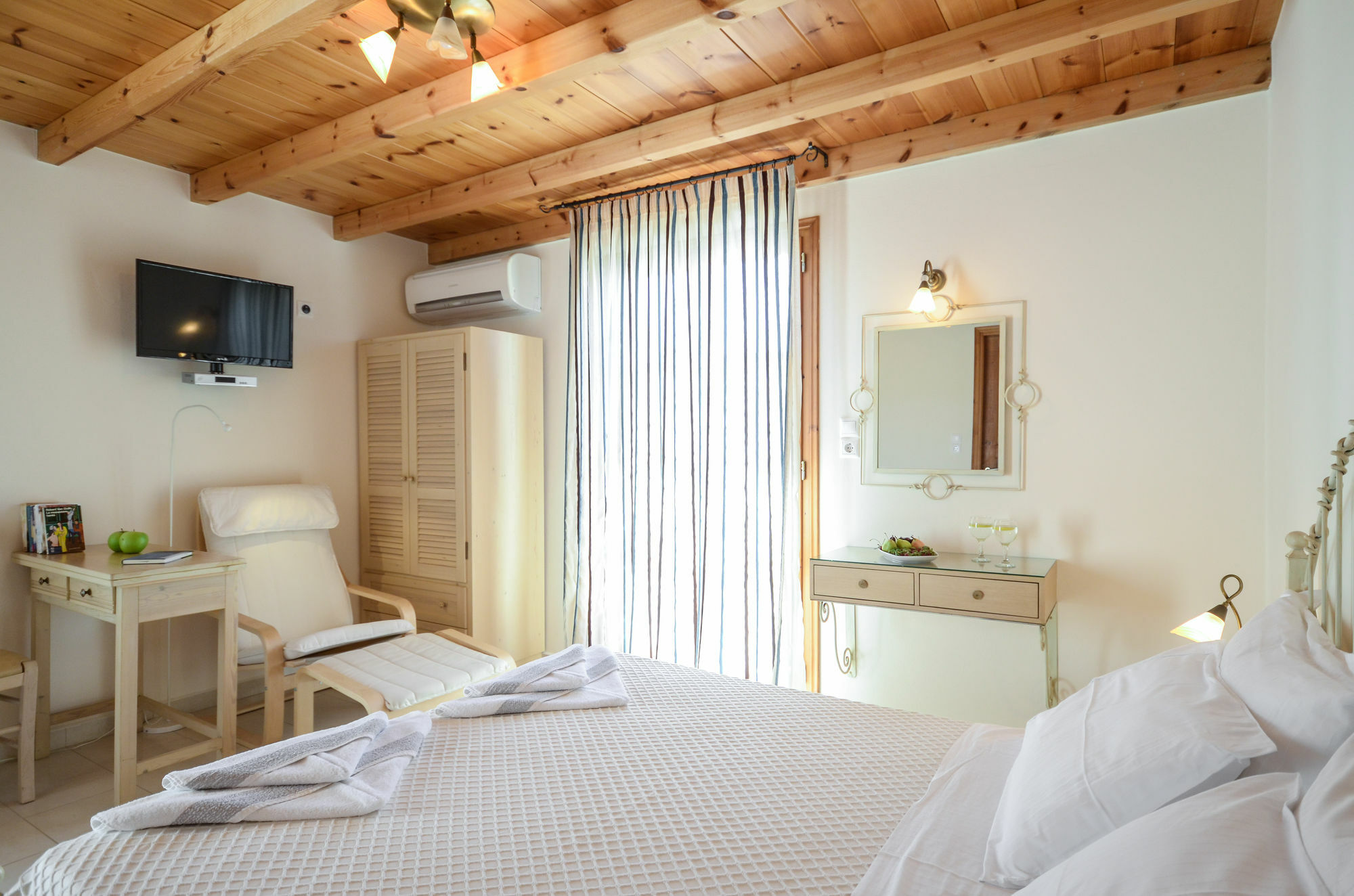 Antony Suites And Residences (Adults Only) Naxos City エクステリア 写真